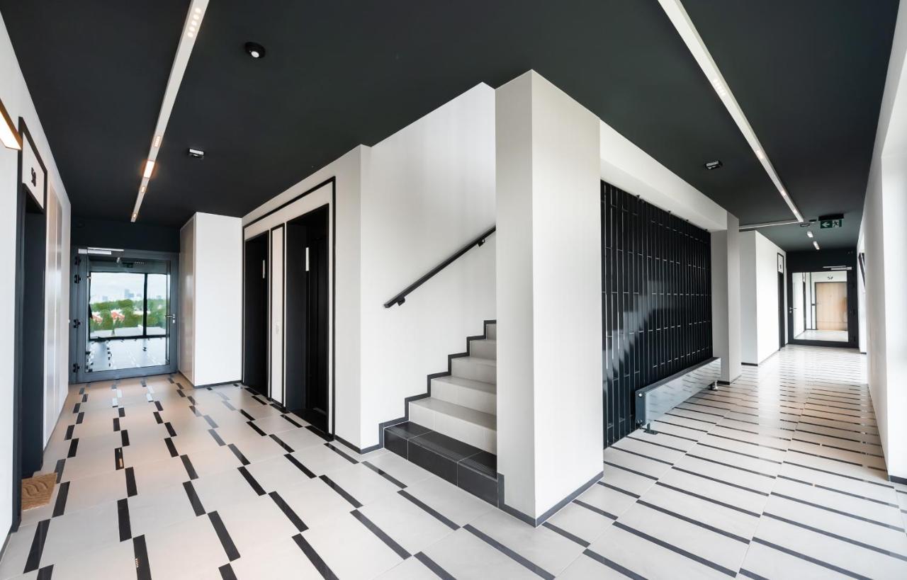 Postepu Comfort Apartment Varşovia Exterior foto